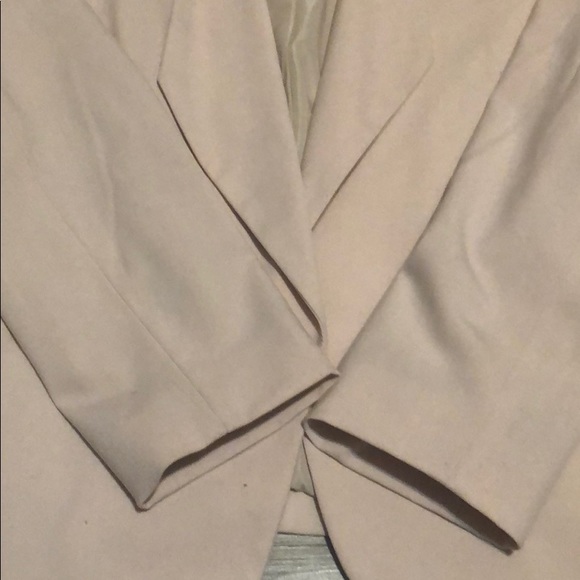 Blazer with Open Front - Picture 3 of 4